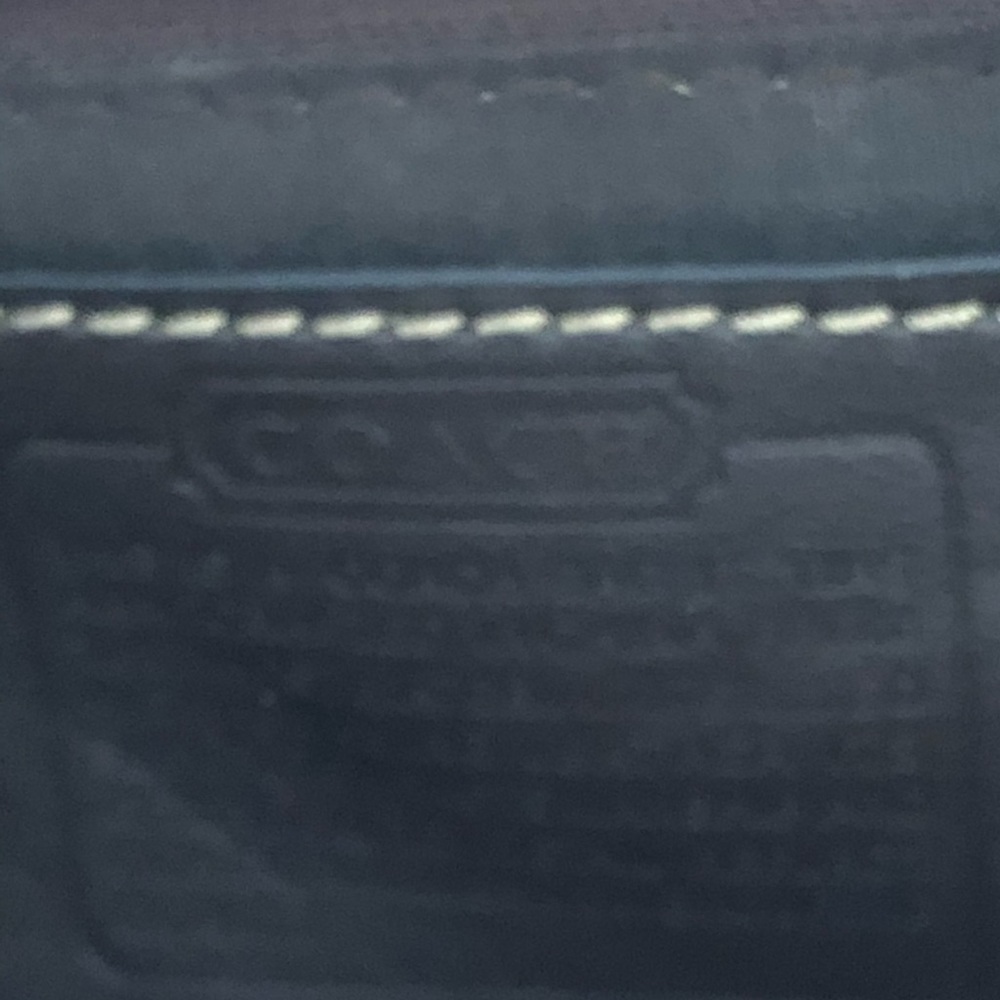 Coach bag and Hat - Picture 4 of 4